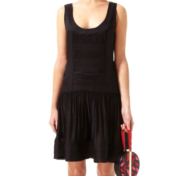 Diane Von Furstenberg Dresses & Skirts - EUC Vintage Diane Von Furstenberg Black Pleated Mini Wills Dress Size 0